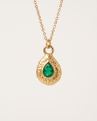May emerald necklace macro