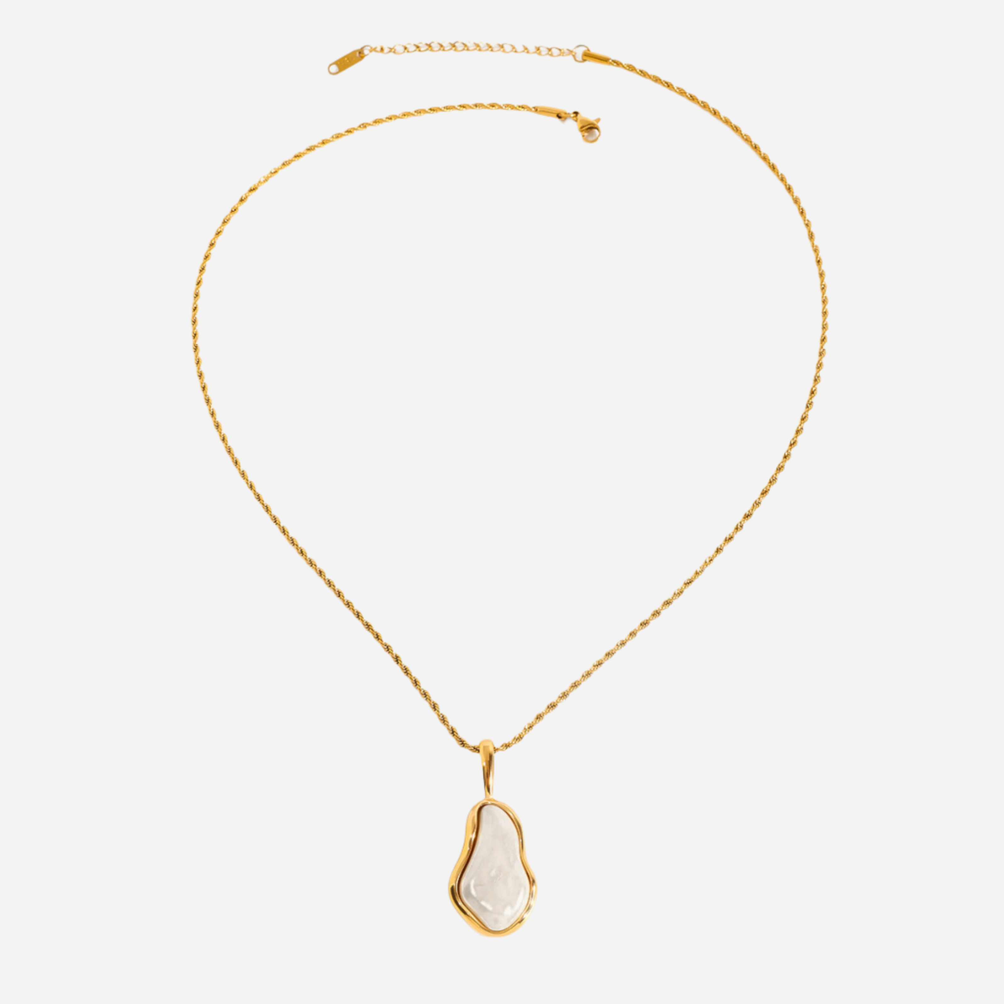 Élise — Freshwater Pearl Necklace